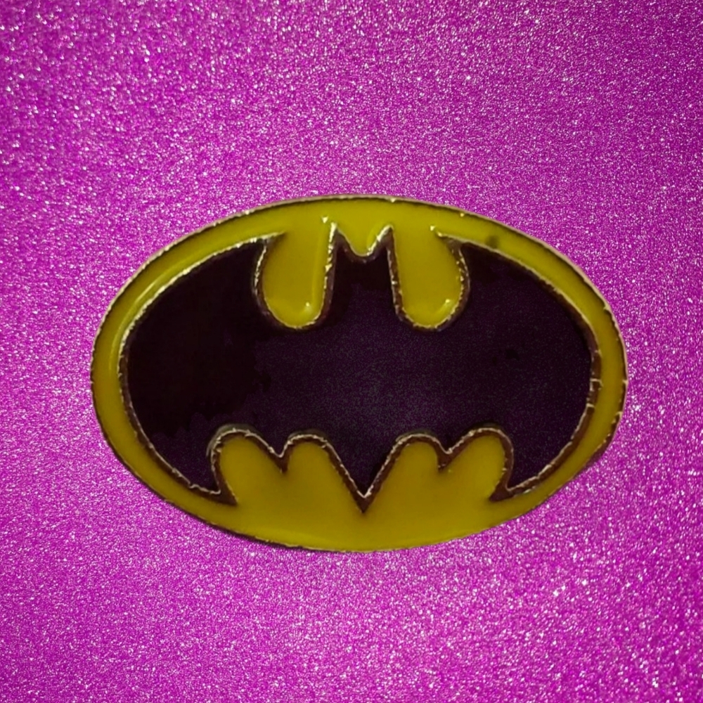 Batman pin
